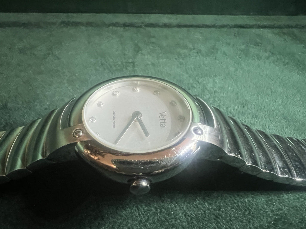 VETTA Horloge Femme Indices Diamants VW0088 Quartz Neuf Avec Étiquettes 