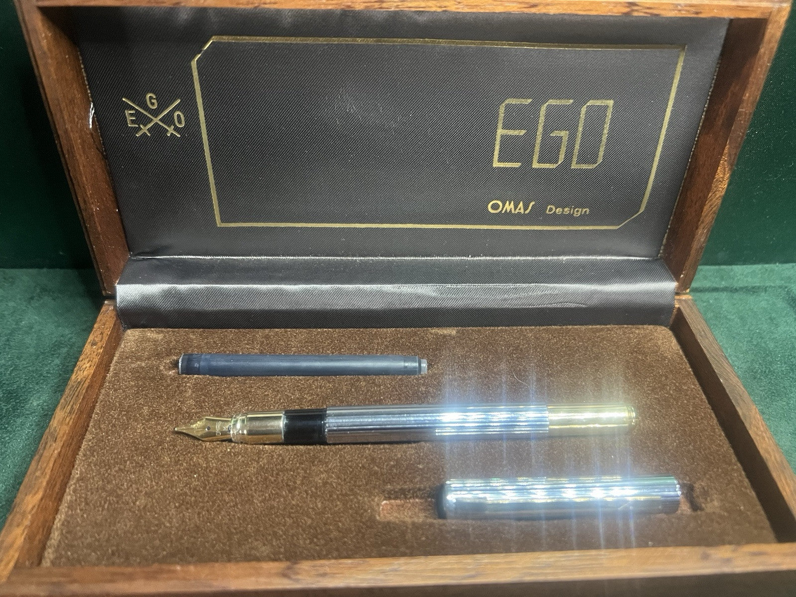 🔴 OMAS EGO Füllfederhalter, verchromte, goldlaminierte Profile, M-Feder, Tintenpatrone
