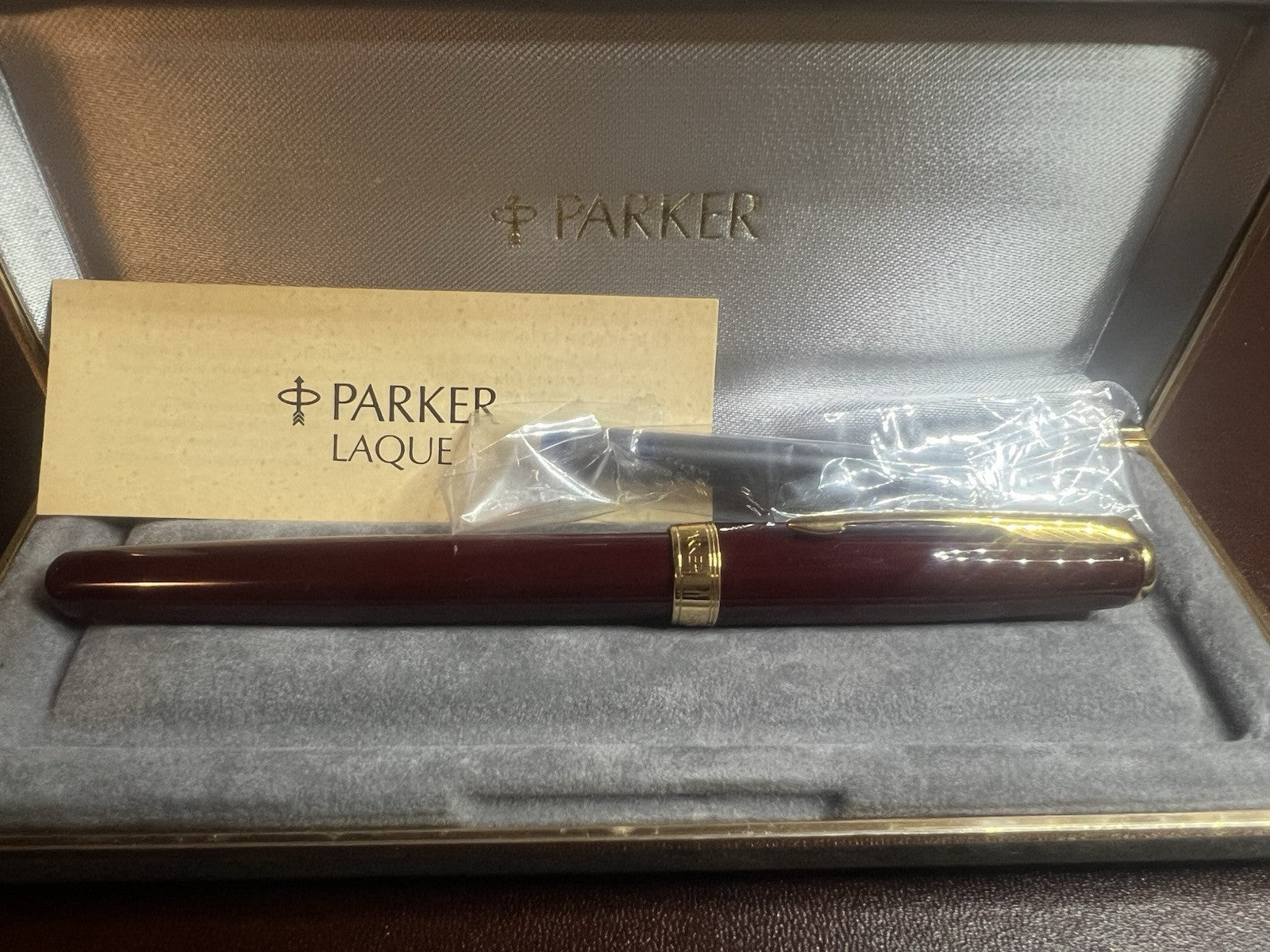 🔴 PARKER penna stilografica Sonnet P II Francia rossa e placcata oro pennino F