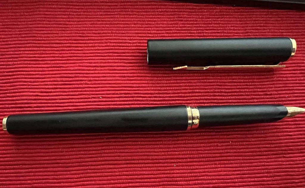 🔴 PARKER penna stilografica Arrow lacca nera profili dorati a cartuccia scrive