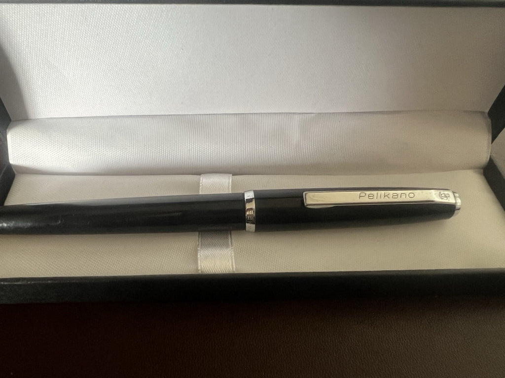 🔴 PELIKAN penna stilografica Pelikano NERA con cartucce scrive vintage