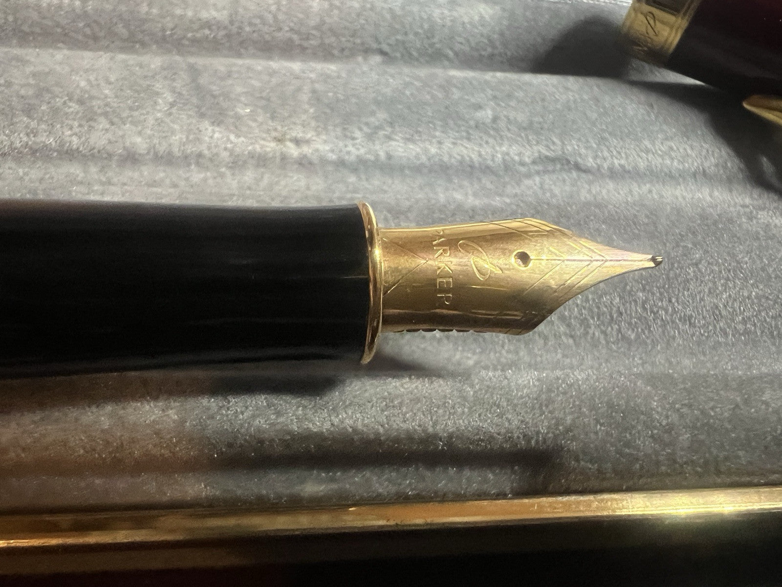 🔴 PARKER penna stilografica Sonnet P II Francia rossa e placcata oro pennino F