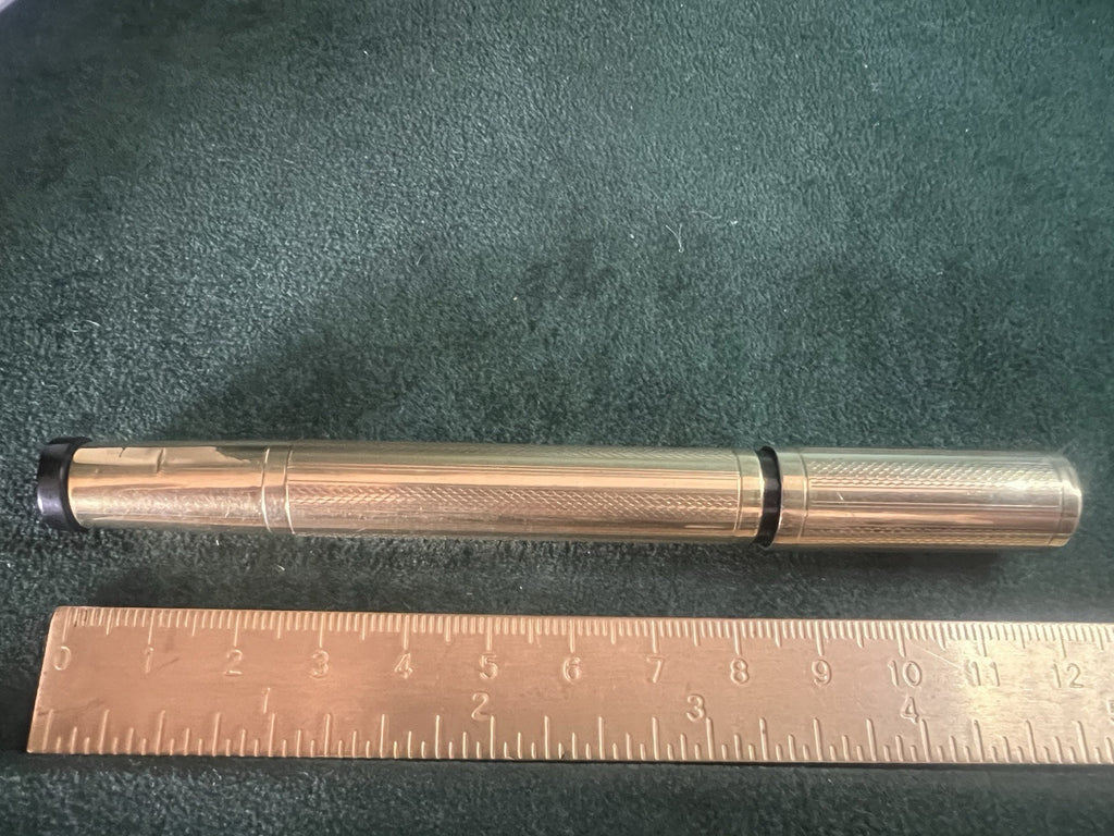 Red Vintage 1920s Extra Long American Retractable Fountain Pen