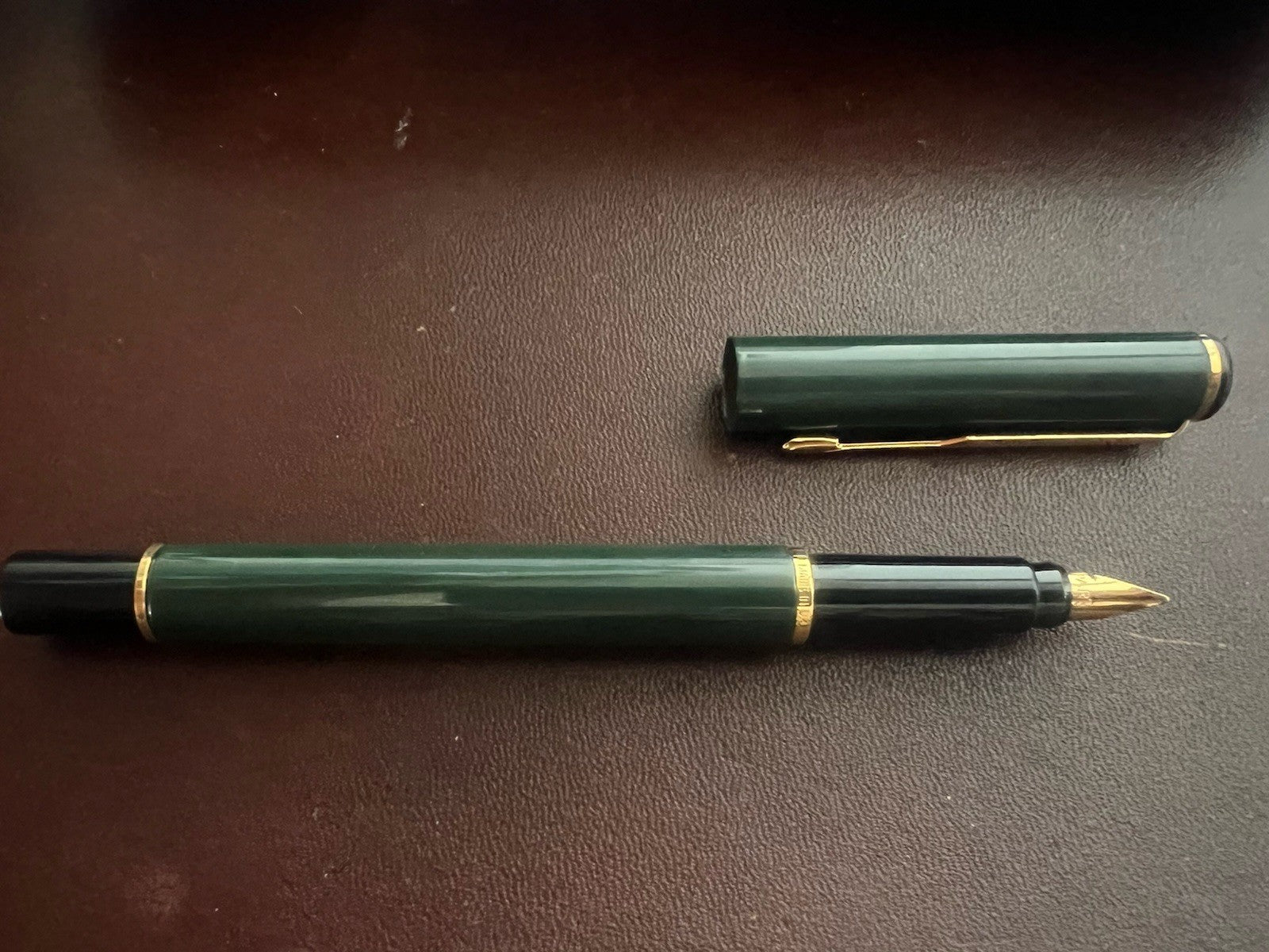 🔴 PARKER penna stilografica Rialto lacca verde inglese a cartuccia scrive