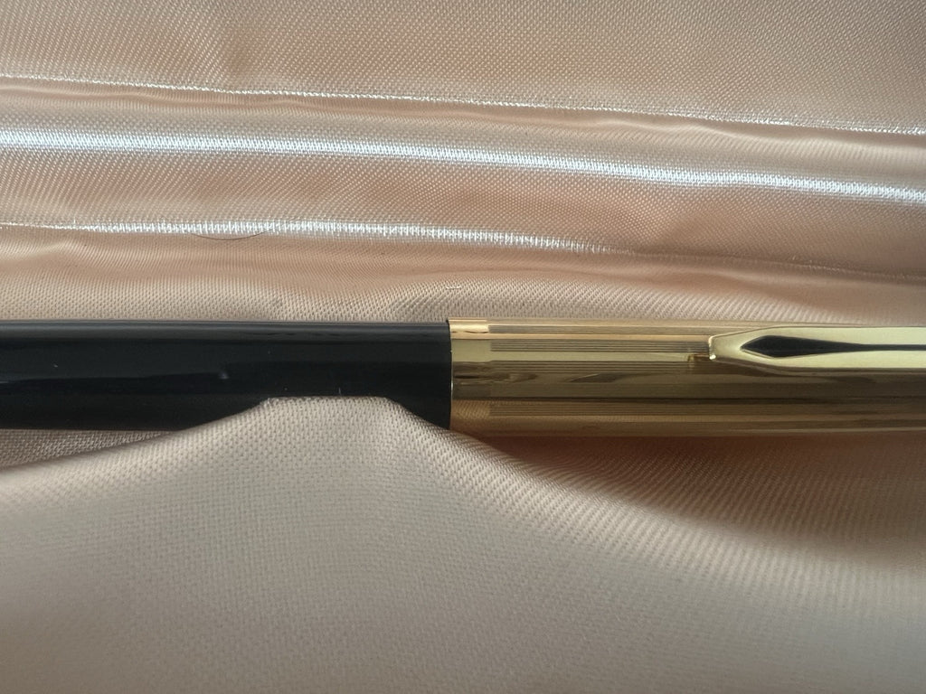 Aurora Stylo-Plume Sphère 98 Noire Et Plaqué Or 22 KT Utilisé Guarantee Écrit 