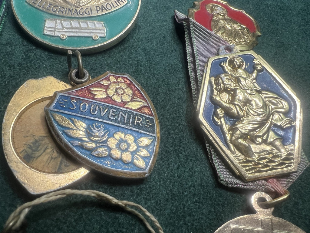 🔴 Medaglie SACRE Lourdes pellegrinaggi al merito metallo nastri vintage LOTTO