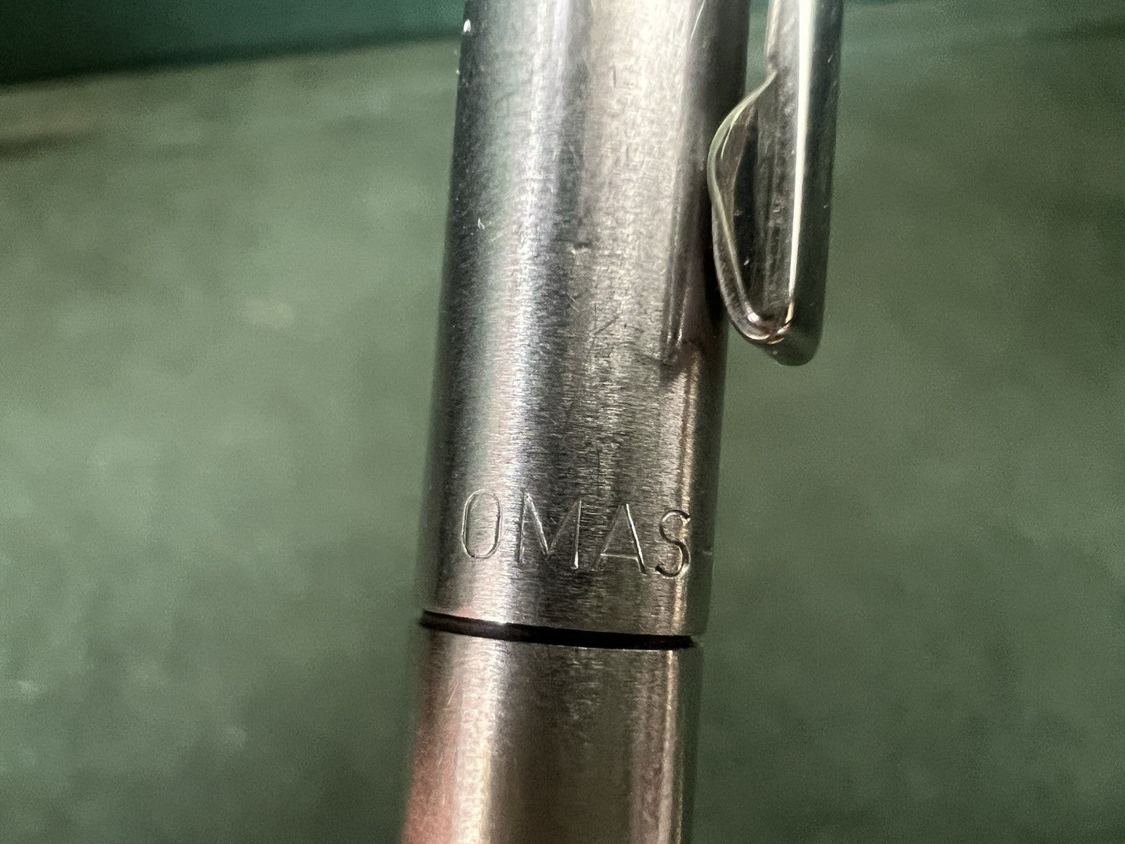 🔴 OMAS penna sfera cromata pulsante a scatto scrive vintage