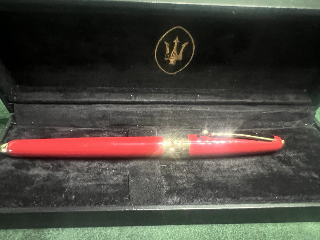 🔴 MASERATI penna sfera lacca rossa bordeaux a rotazione scrive mai usata