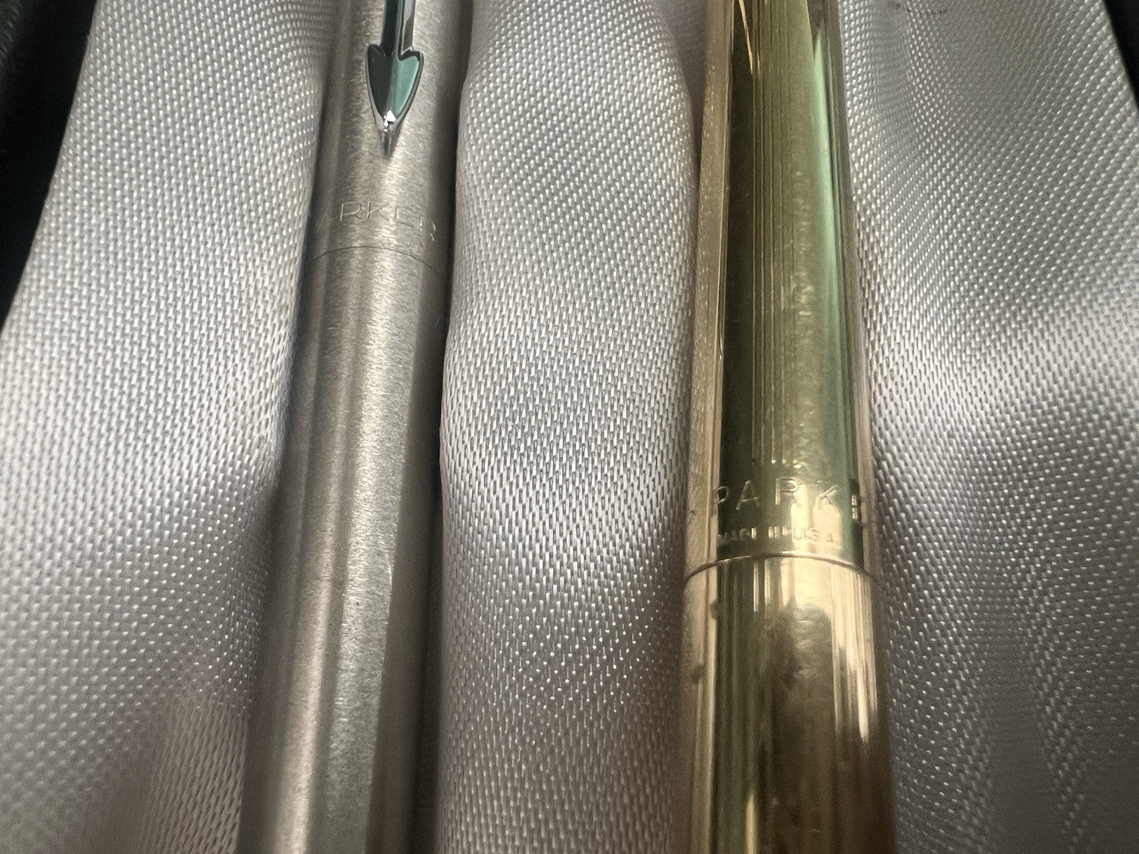 Parker Penne Sphère Imperial Classique Or Et Chrome Scrivono Avec Trousse 2