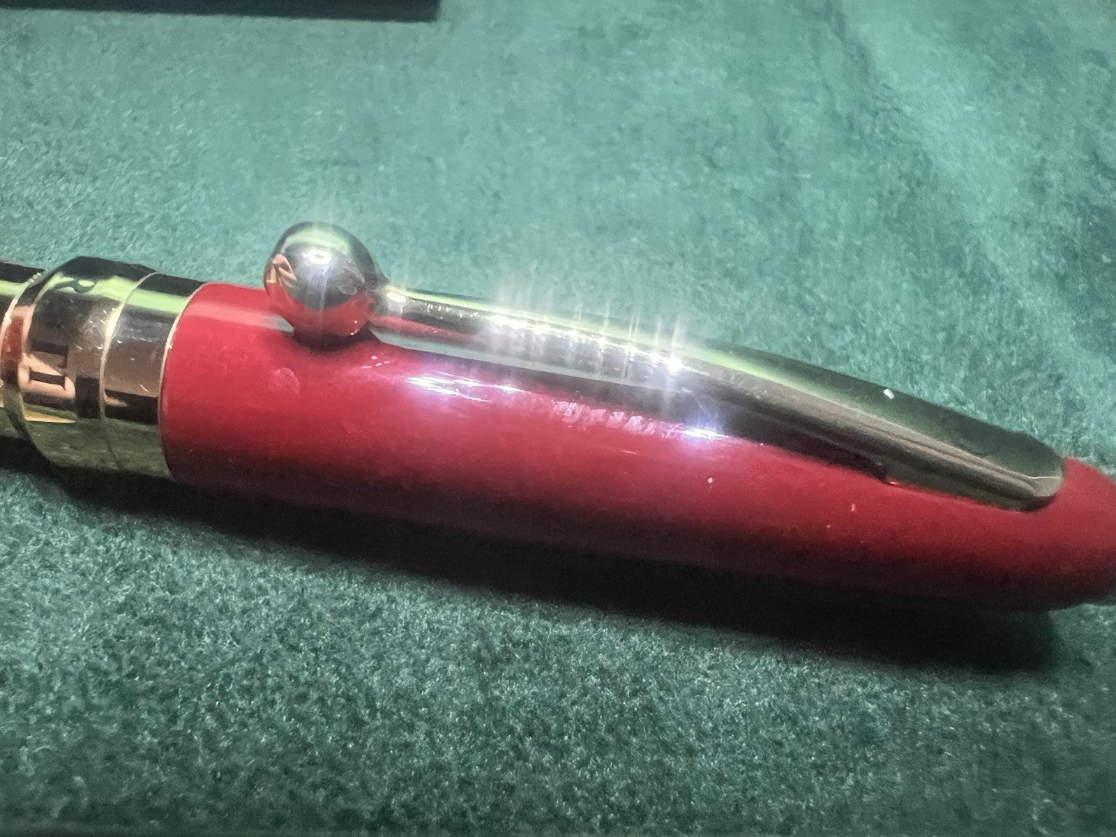 🔴 MASERATI penna sfera lacca rossa bordeaux a rotazione scrive mai usata