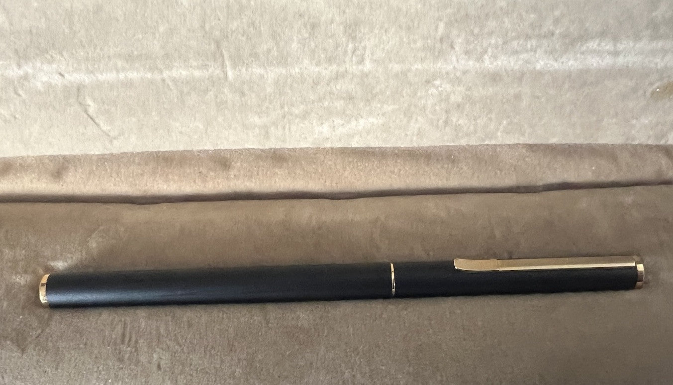 Aurora Stylo-Plume Sphère Hastil Retractable Laque Noire Écrit Nouvelle B 