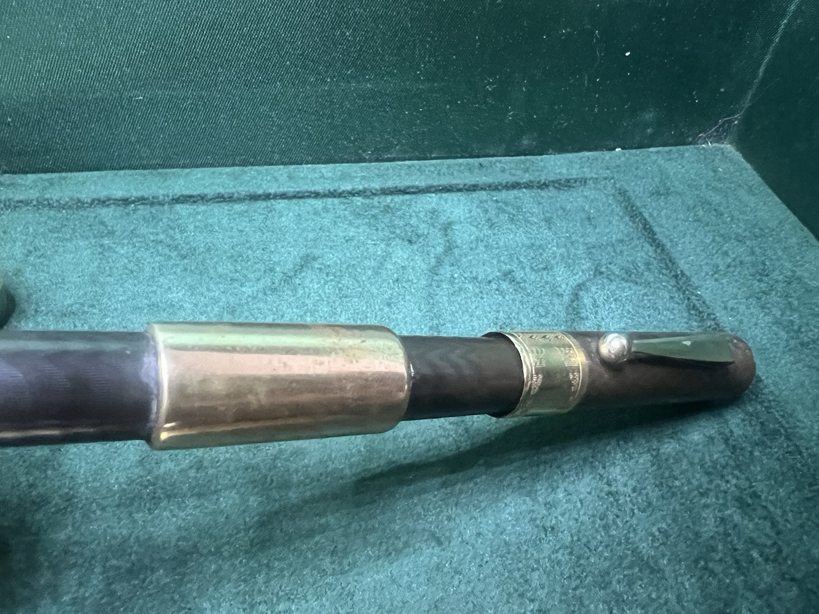 🔴 Penna stilografica ebanite cesellata a leva pennino e bordo ORO 14K vintage