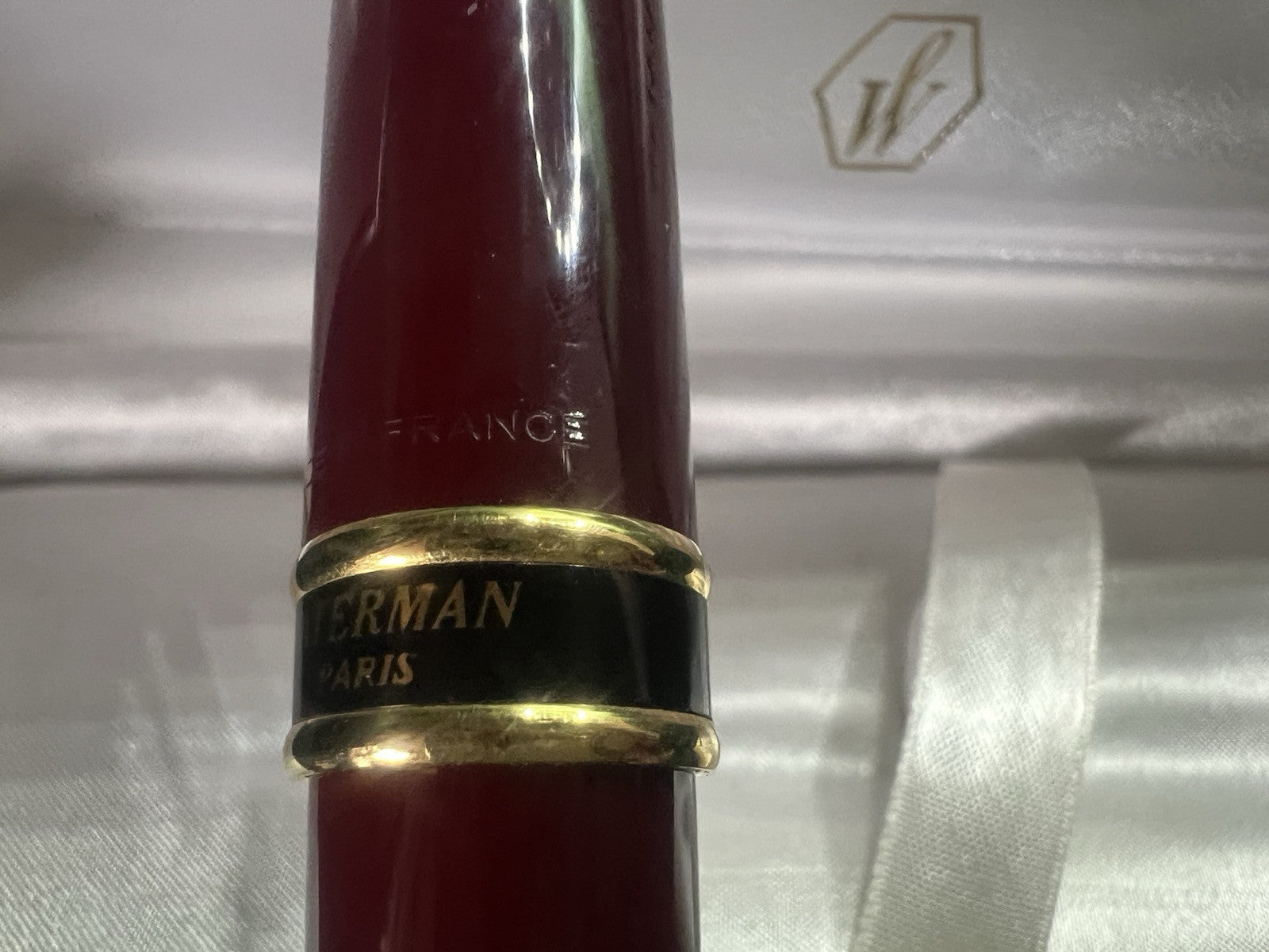 Waterman Stift Füllfederhalter Rexpert 1 Series Resin Bordeaux Feder F 