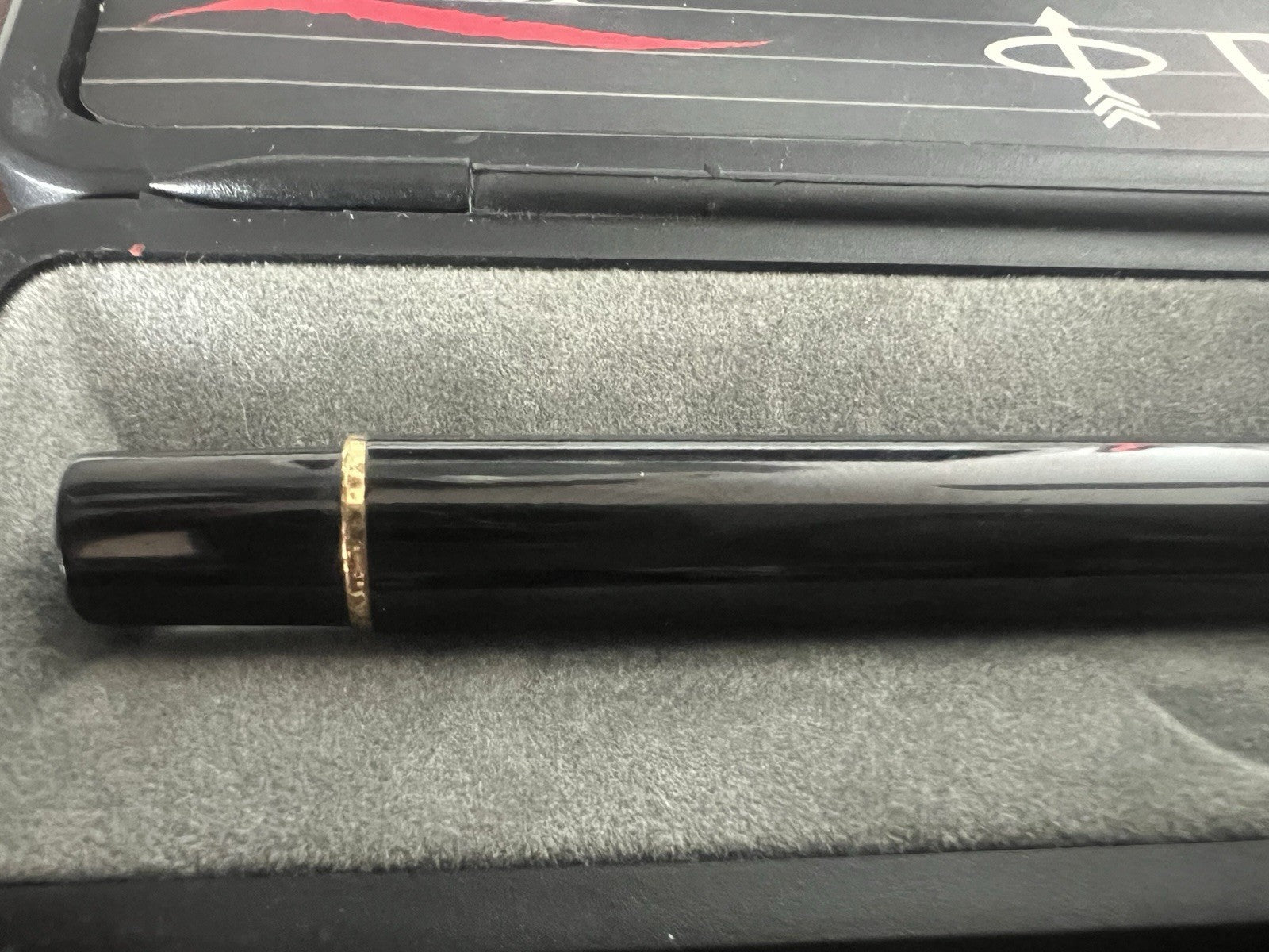 🔴 PARKER penna sfera roller VECTOR lacca nera scrive refill roller con astuccio