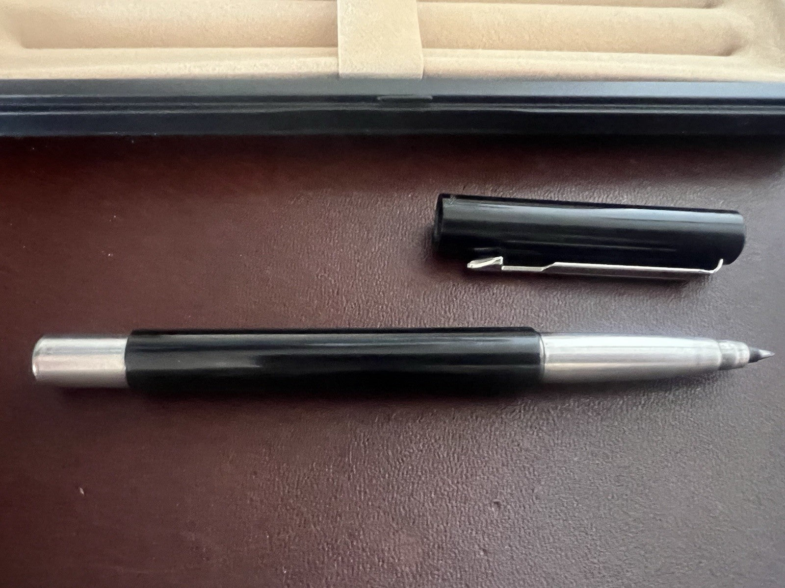 🔴 PARKER penna stilografica e sfera nere Vector scrivono vintage