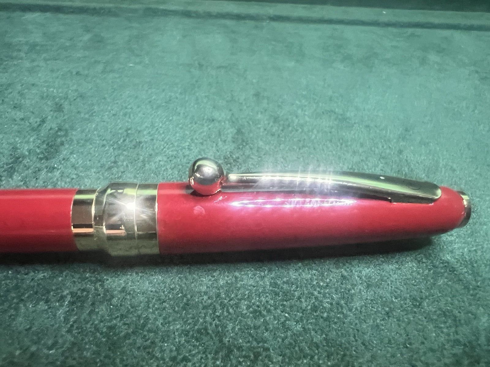 🔴 MASERATI penna sfera lacca rossa bordeaux a rotazione scrive mai usata