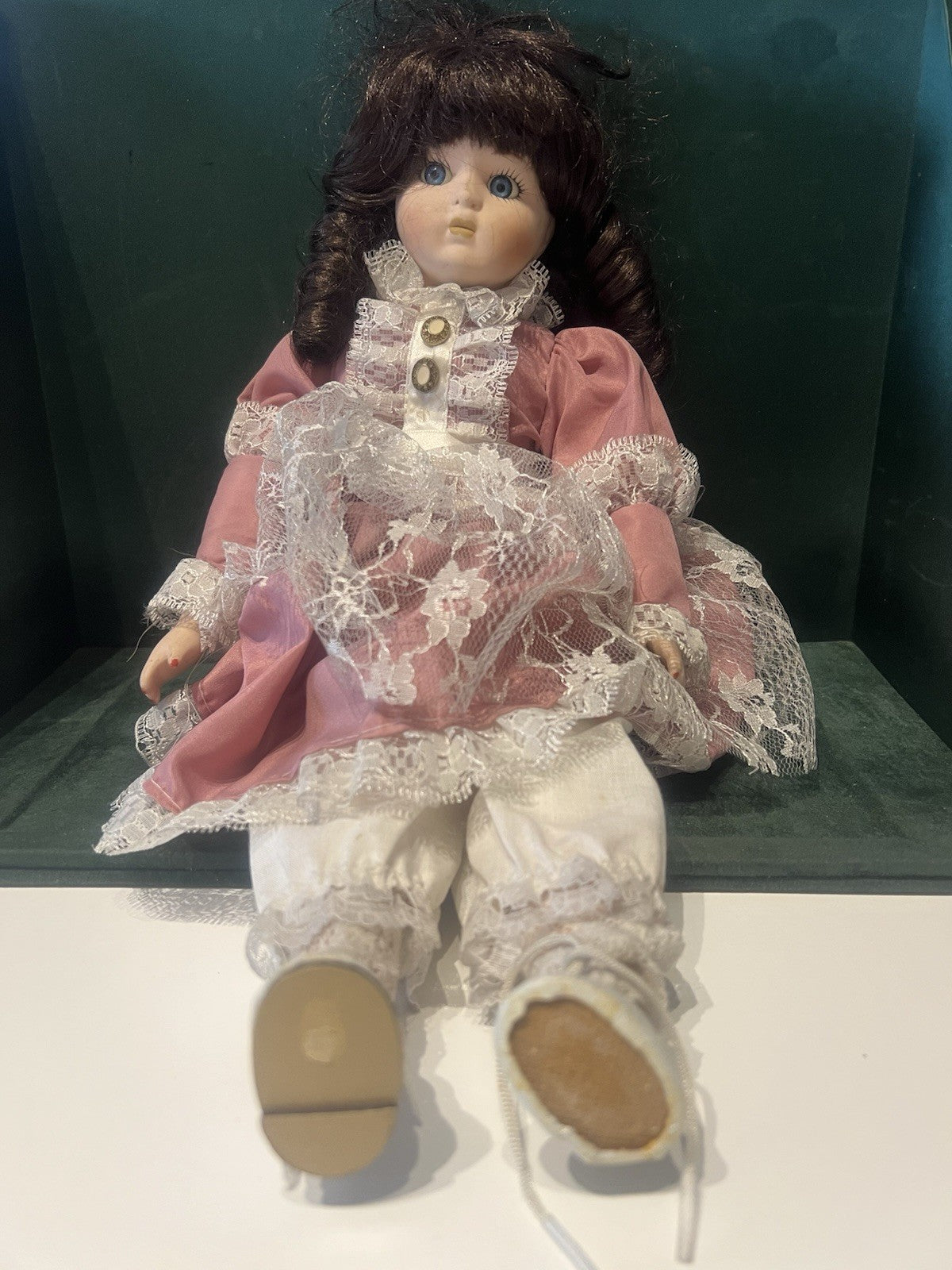 🔴 Bambola HERITAGE MINT porcellana mora occhi azzurri vintage 1988 altezza 41