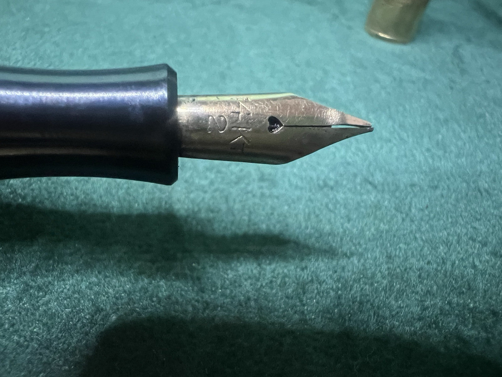 Lápiz Pluma Fuente Ebonita Cincelado de Palanca Nib Y Borde Oro 14K Vintage