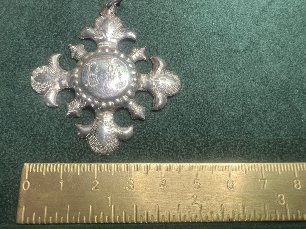 Croix Ordre Cavaliere Bm Malte Médaille Métal Festonnée Vintage