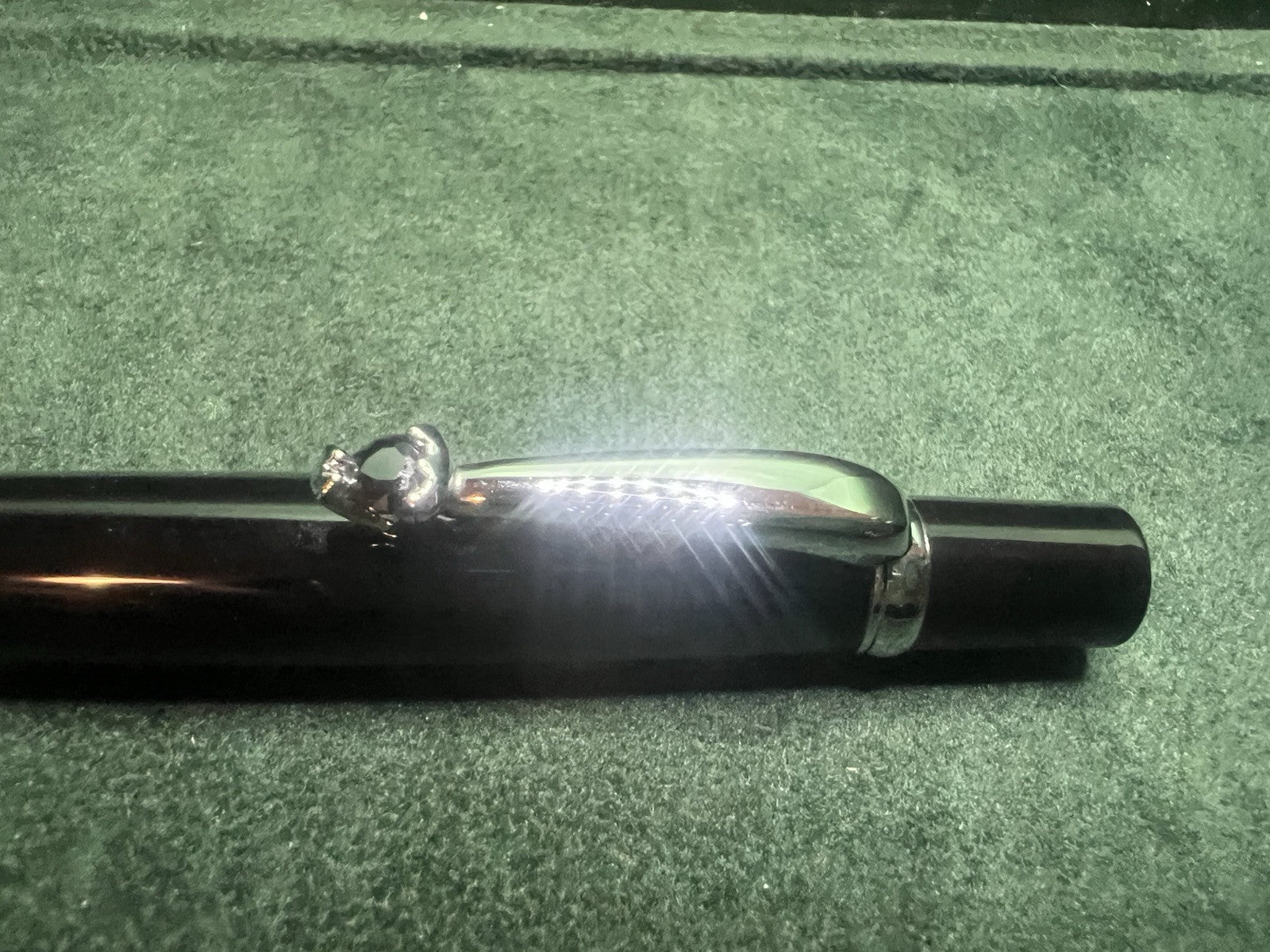 Zoppini Stylo-Plume Sphère Laque Noire Profils Chrome Avec Pierre Coeur Etui