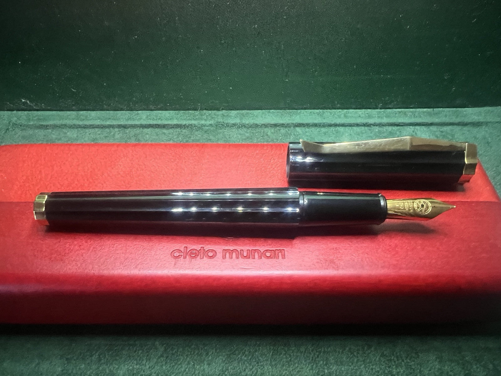 Cleto Munari Stylo-Plume Stylo à Plume Colonne Alessandro Mendini 2002 Or