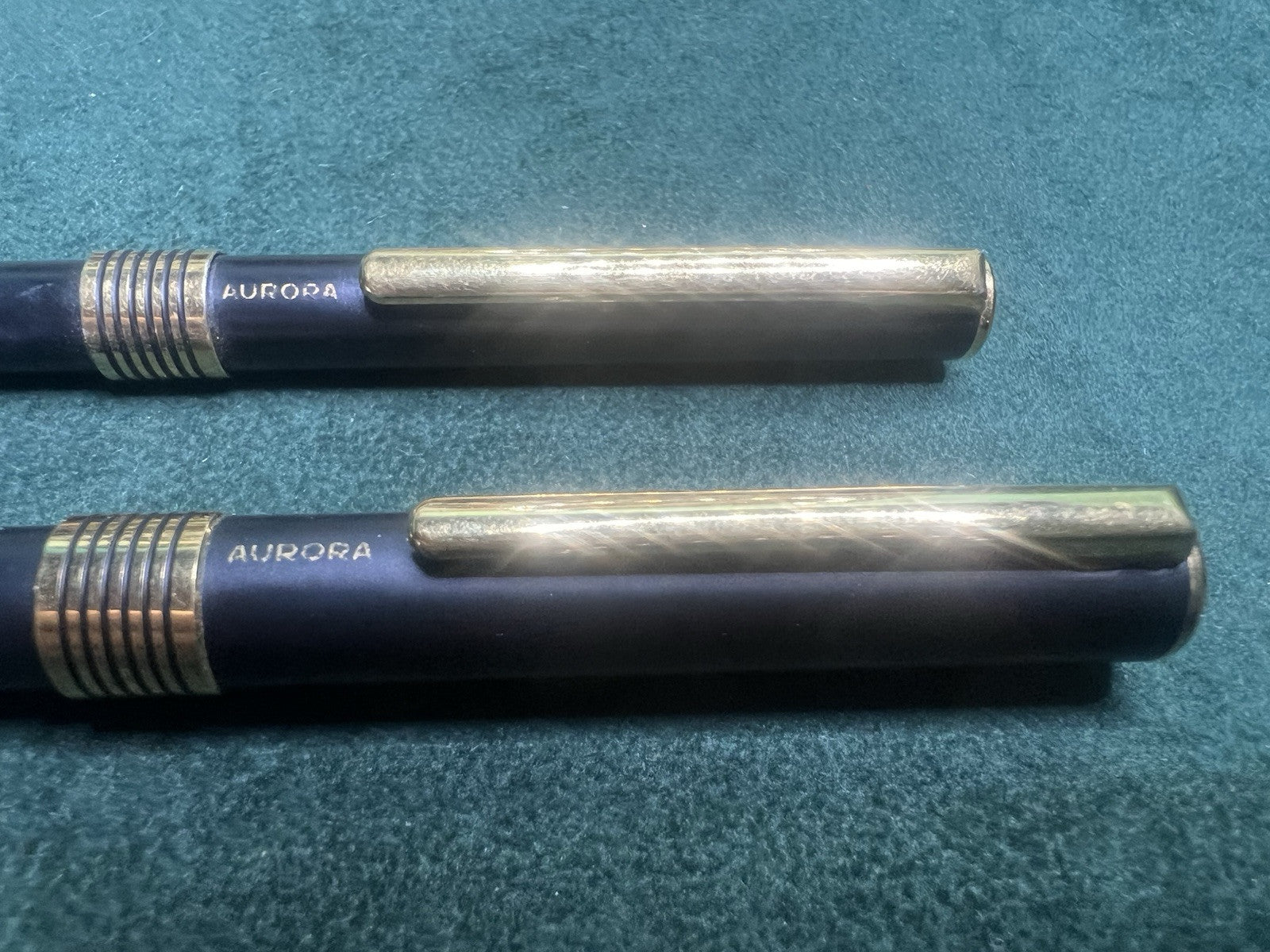 Aurora Stylo-Plume Stylo à Plume Et Sphère Laque Noire de Collection They write 