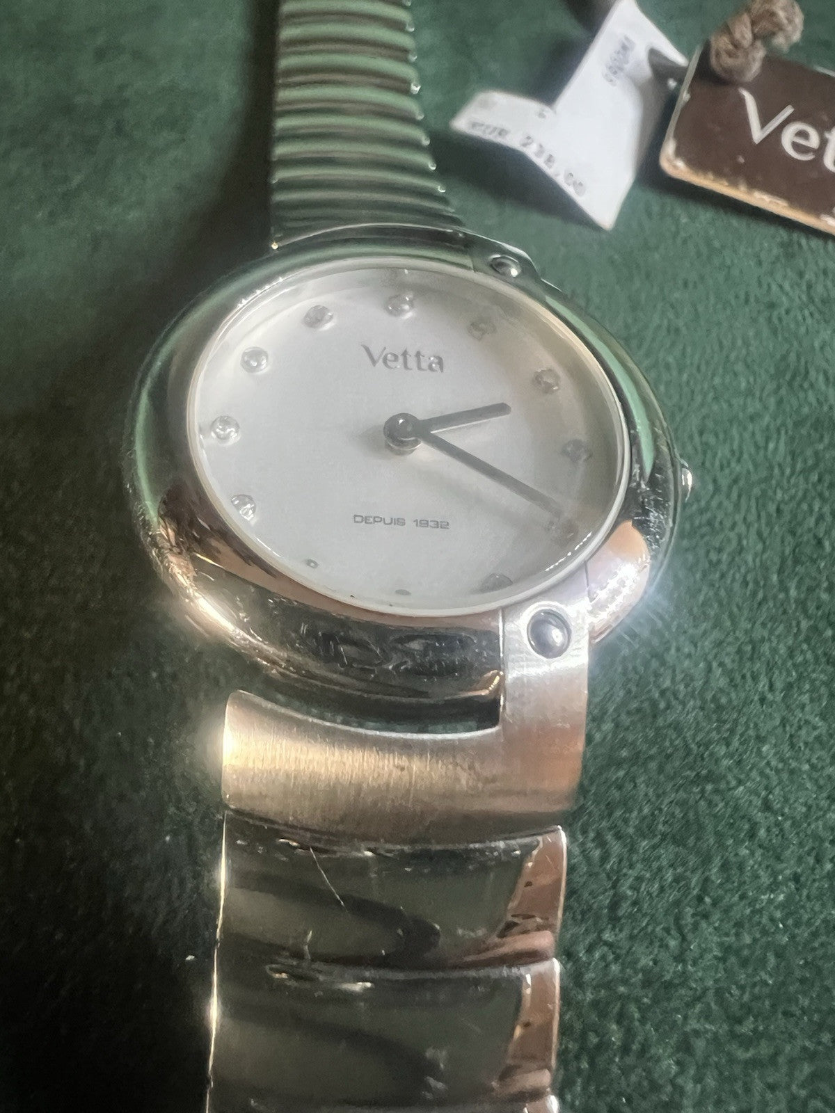 VETTA Horloge Femme Indices Diamants VW0088 Quartz Neuf Avec Étiquettes 