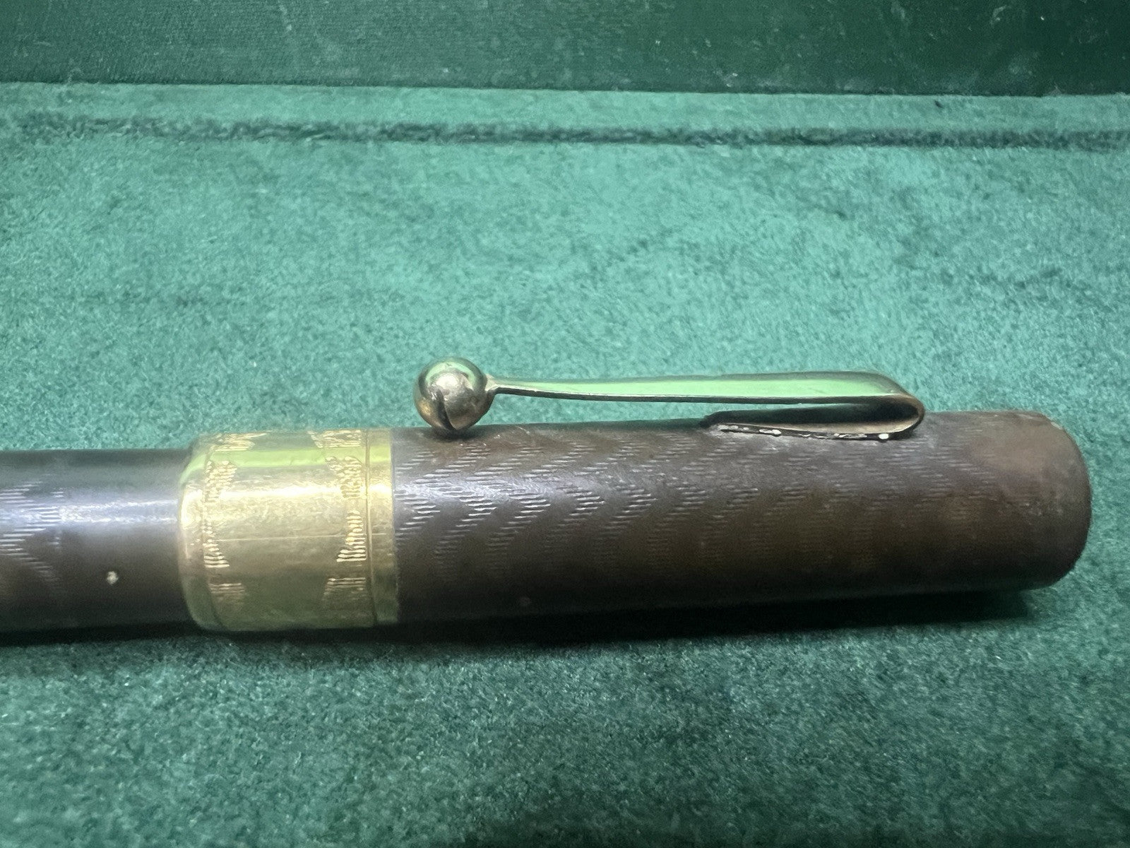 🔴 Penna stilografica ebanite cesellata a leva pennino e bordo ORO 14K vintage