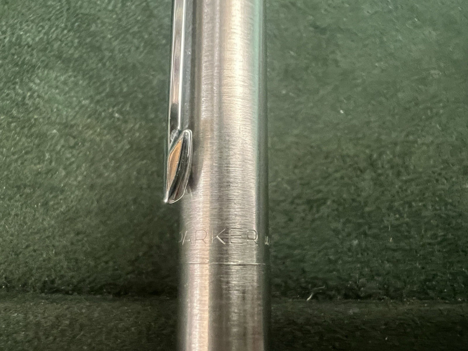 🔴 PARKER penna sfera cromata Imperial classic scrive con astuccio A